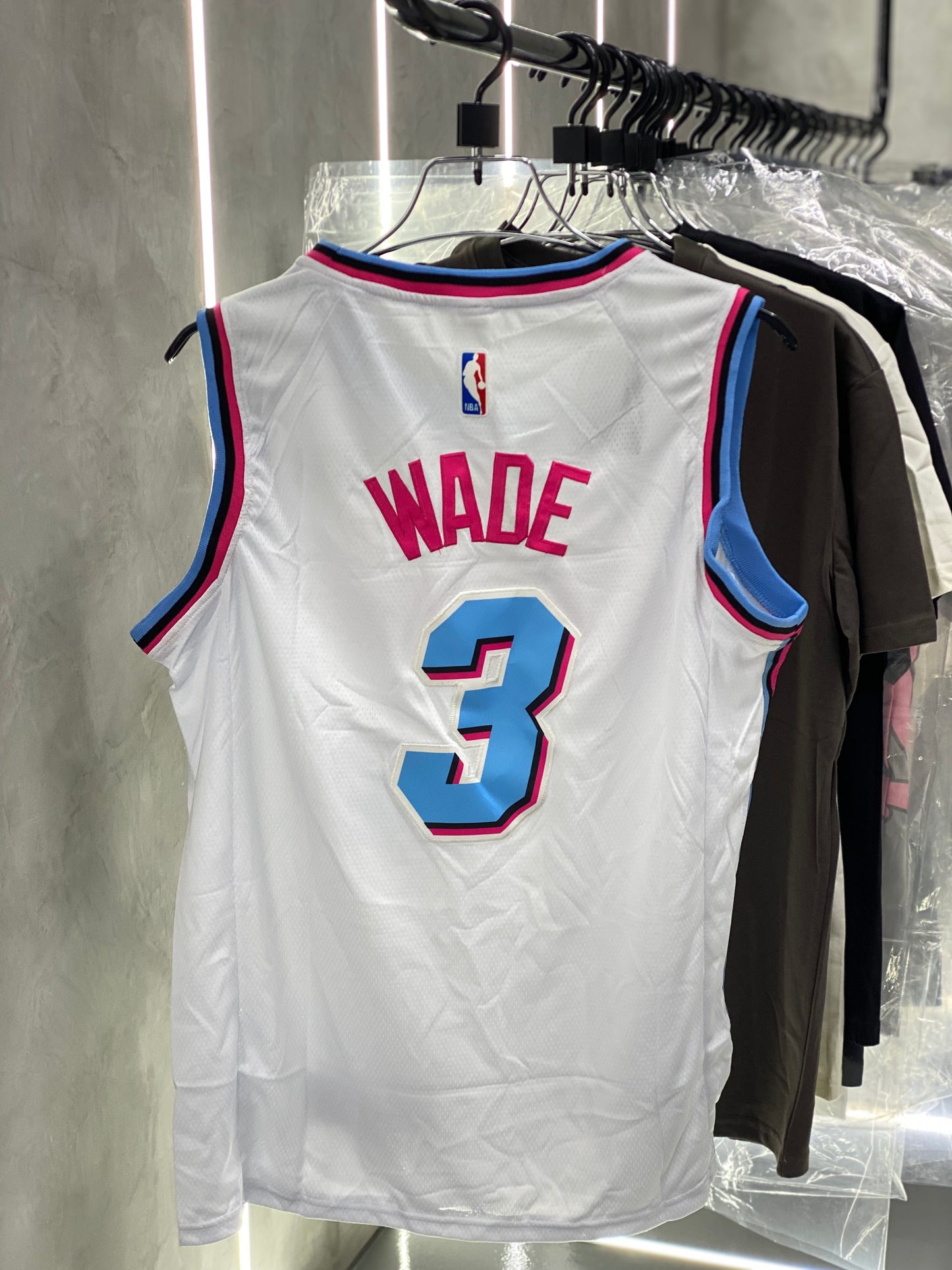 Miami Heat Dwyane Wade White Vice City Edition (Fans Edition)