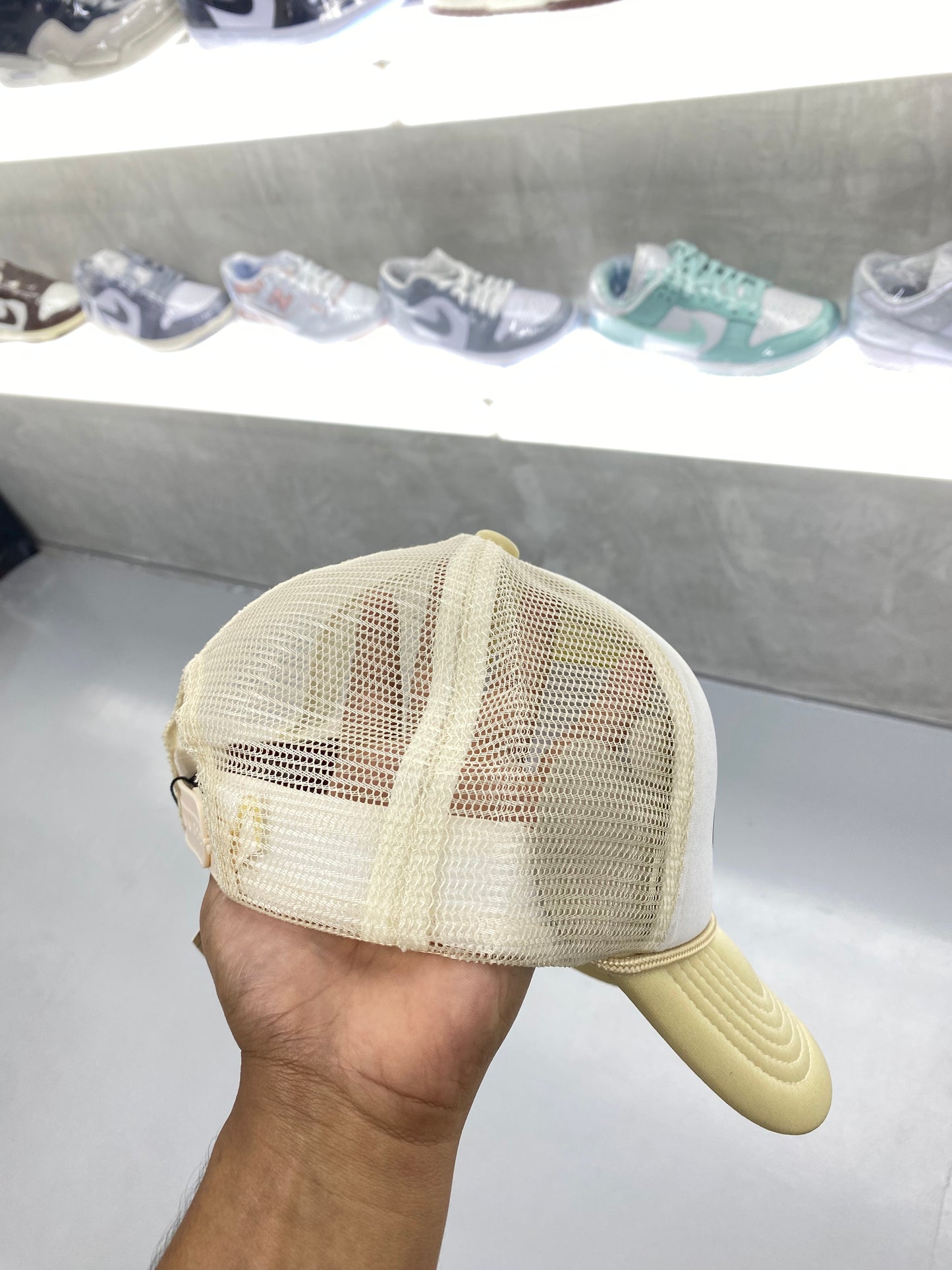 Corteiz Alcatraz Trucker Hat Creme De La Creme