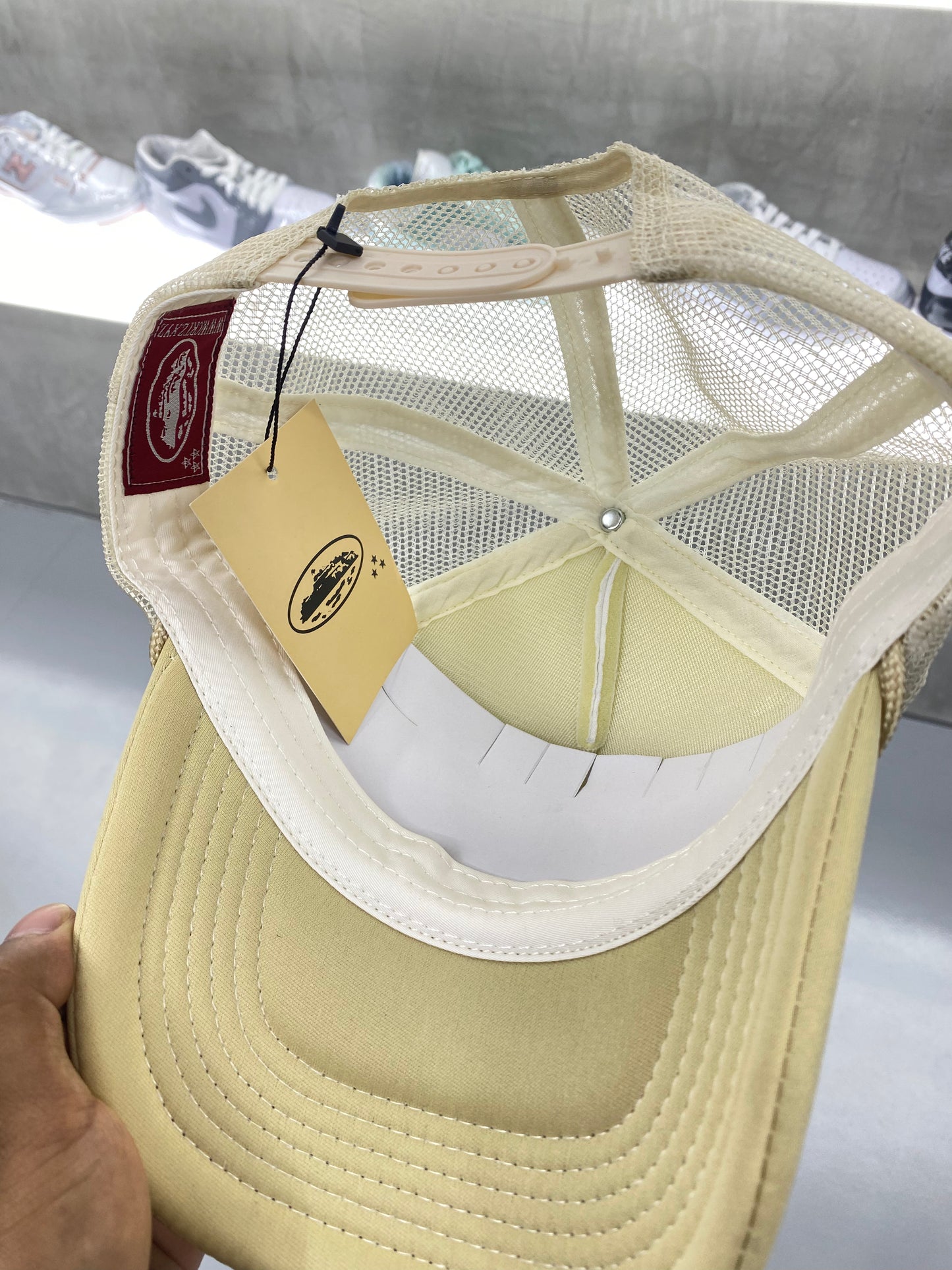 Corteiz Alcatraz Trucker Hat Creme De La Creme