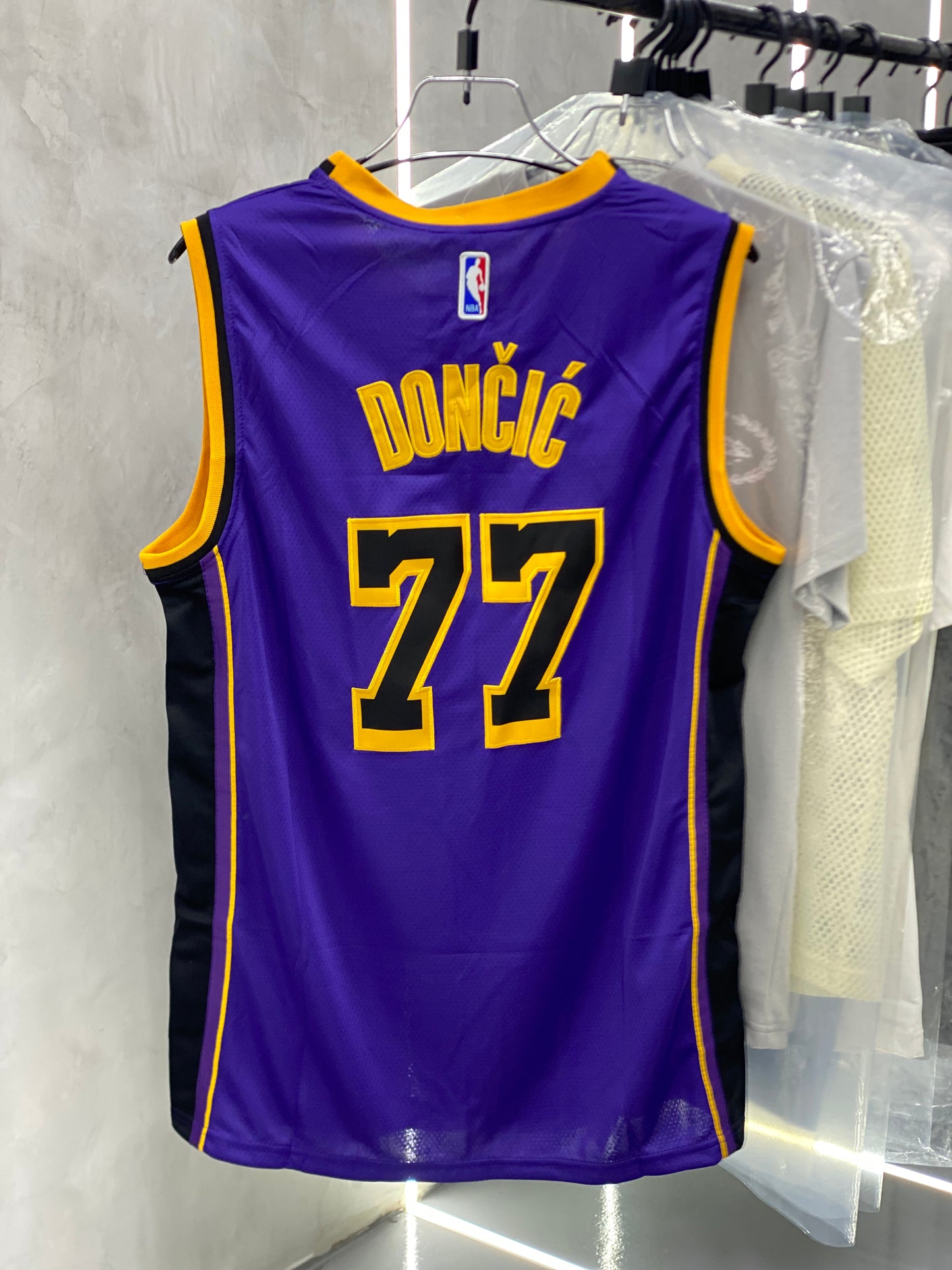 Los Angeles Lakers Statement Edition Luka Dončić 77 Jersey (Fans Edition)