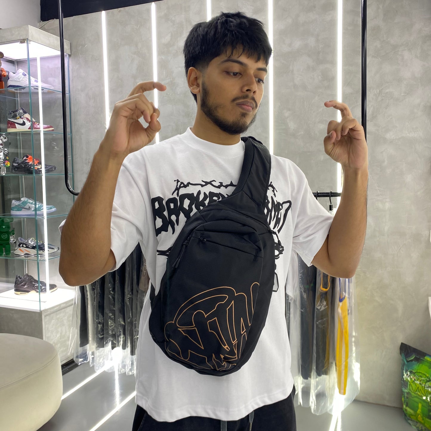 Syna World Sling Bag "Black/Rose Gold"