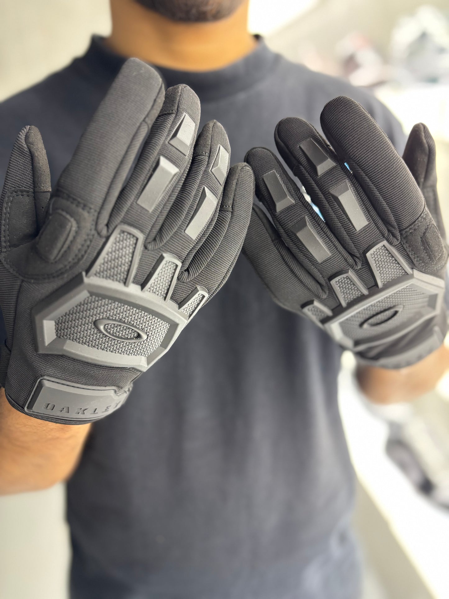 Oakley Flexion 2.0 Tactical Gloves