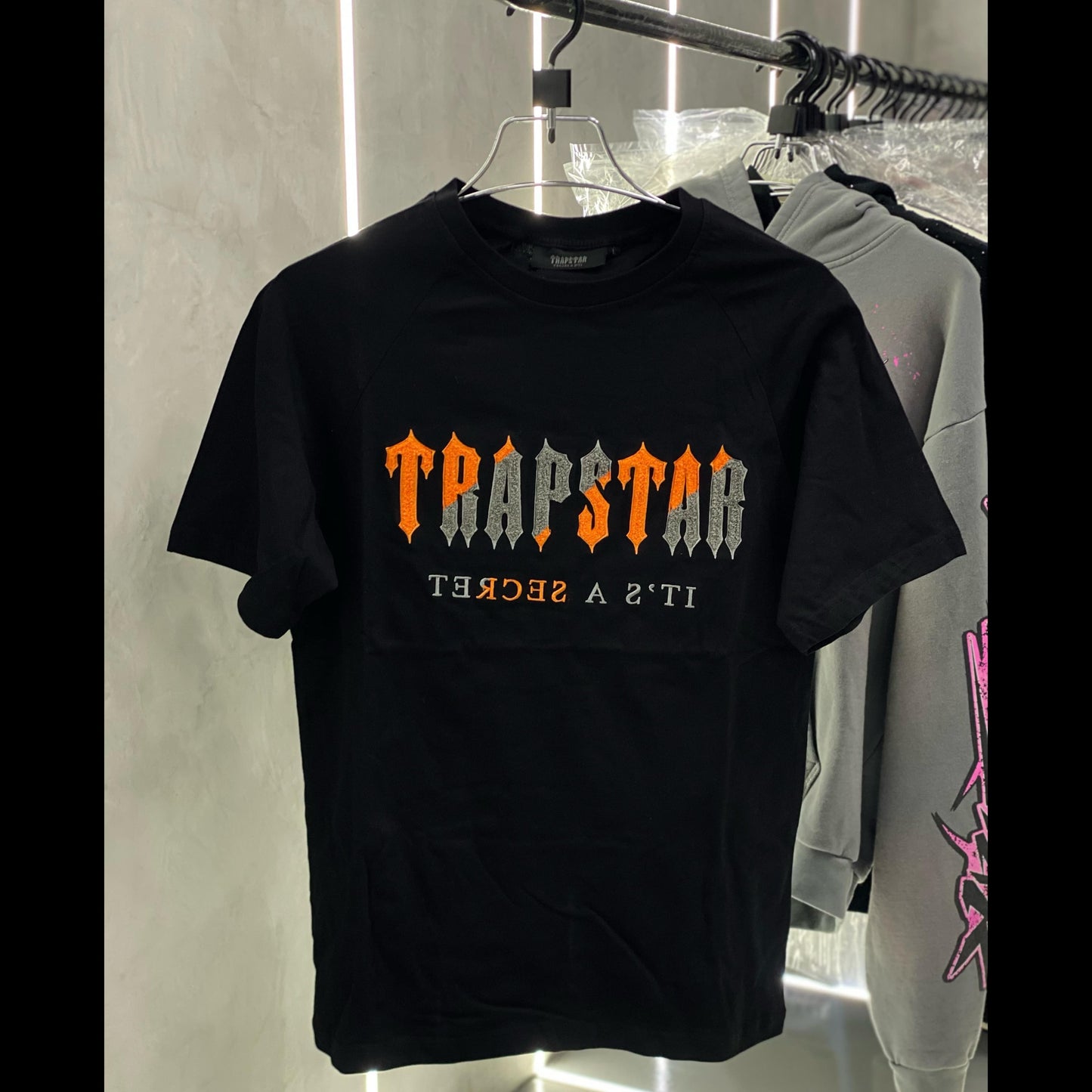Trapstar Irongate “Black And Orange” Set