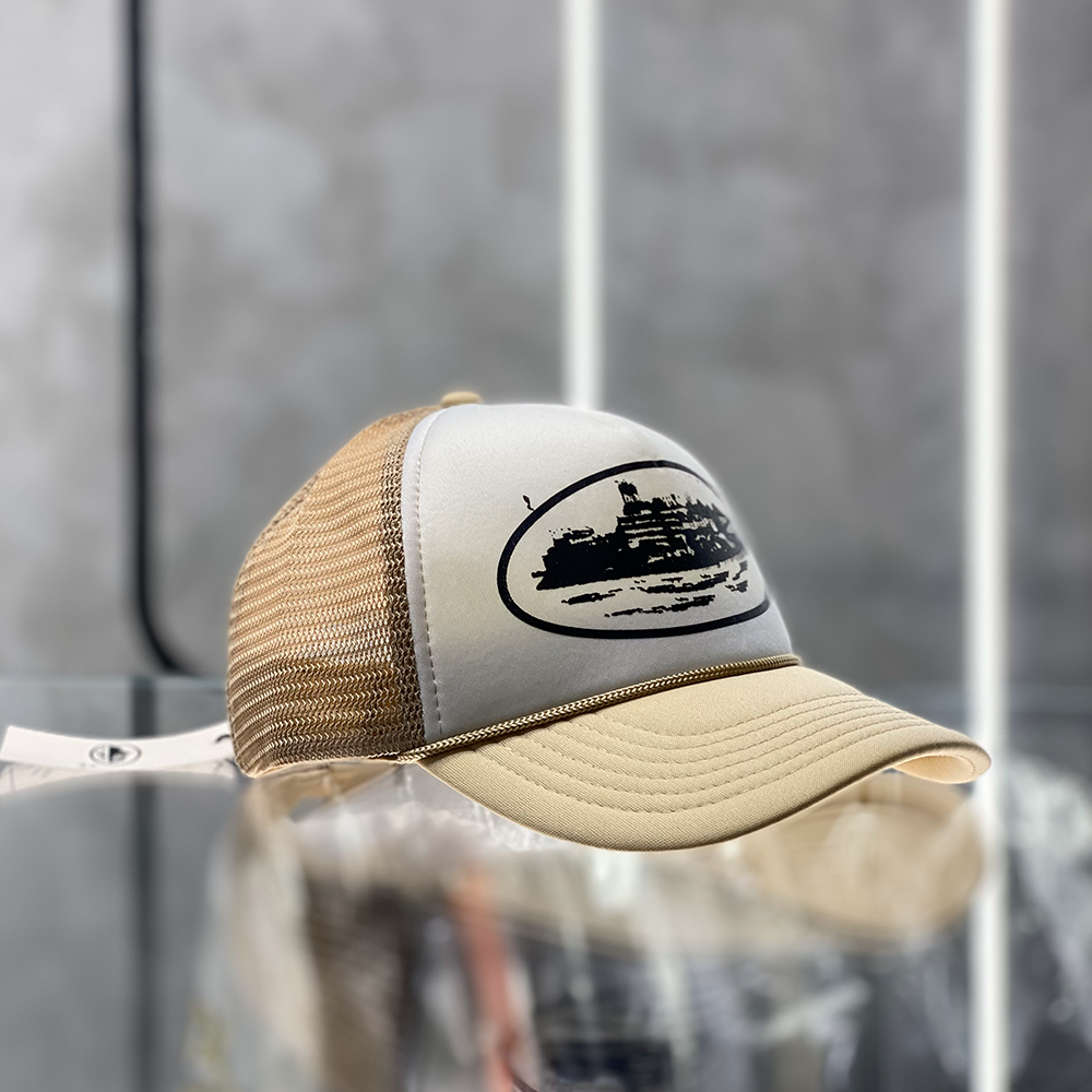 Corteiz Alcatraz Trucker Hat Creme De La Creme