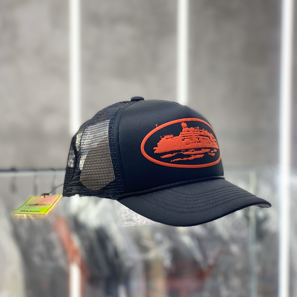 Corteiz Alcatraz Trucker Hat Black/Red