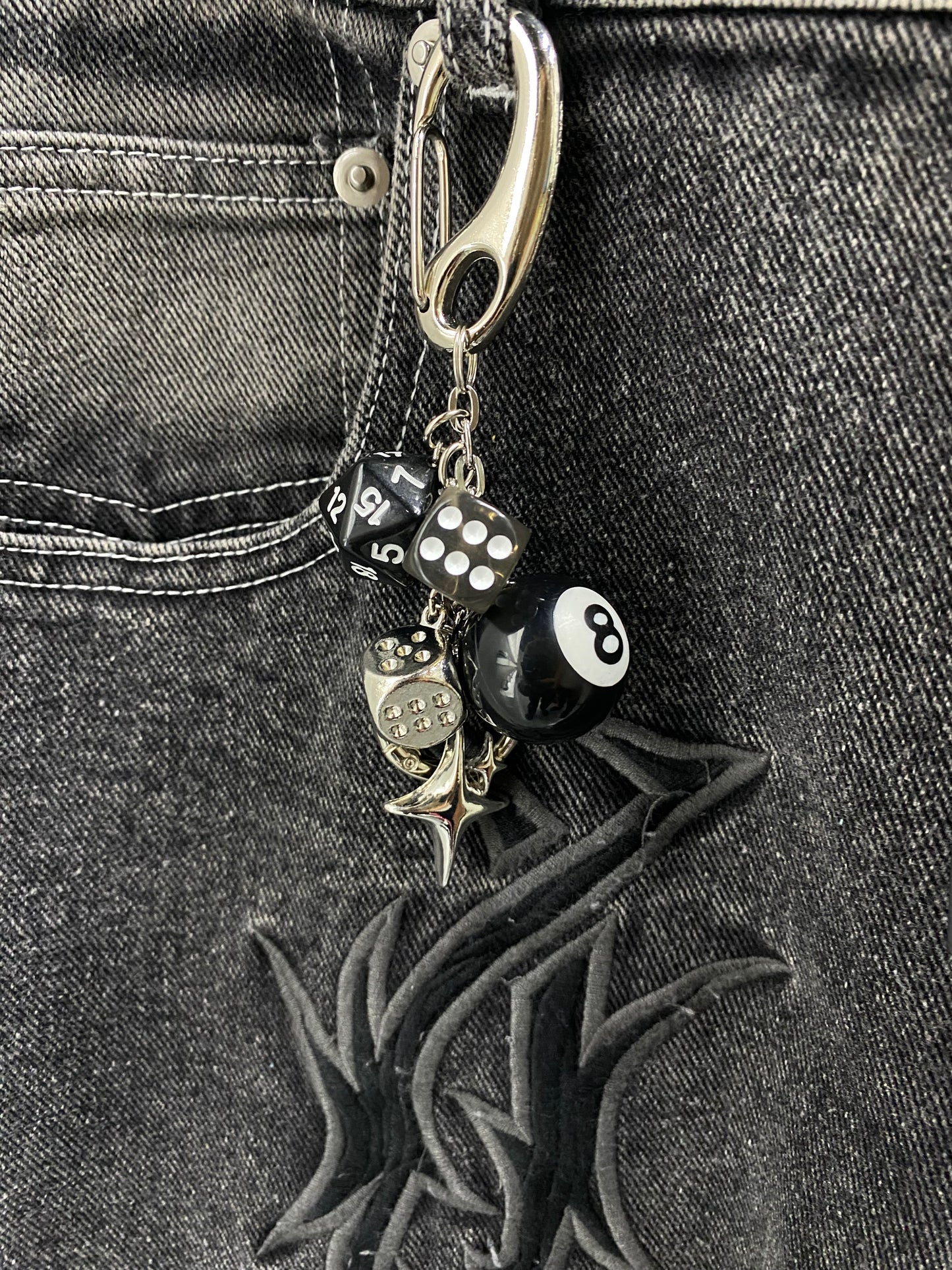 8 ball y2k keychain