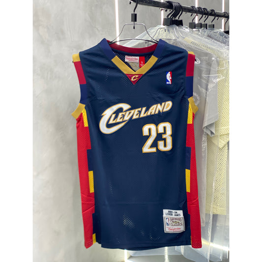 Cleveland Cavaliers LeBron James 23 Retro Jersey (Fans Edition)