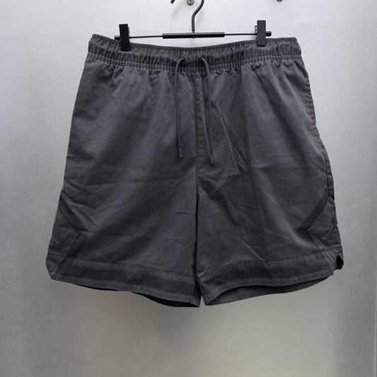 Jordan Essentials Statement Swoosh Diamond Shorts