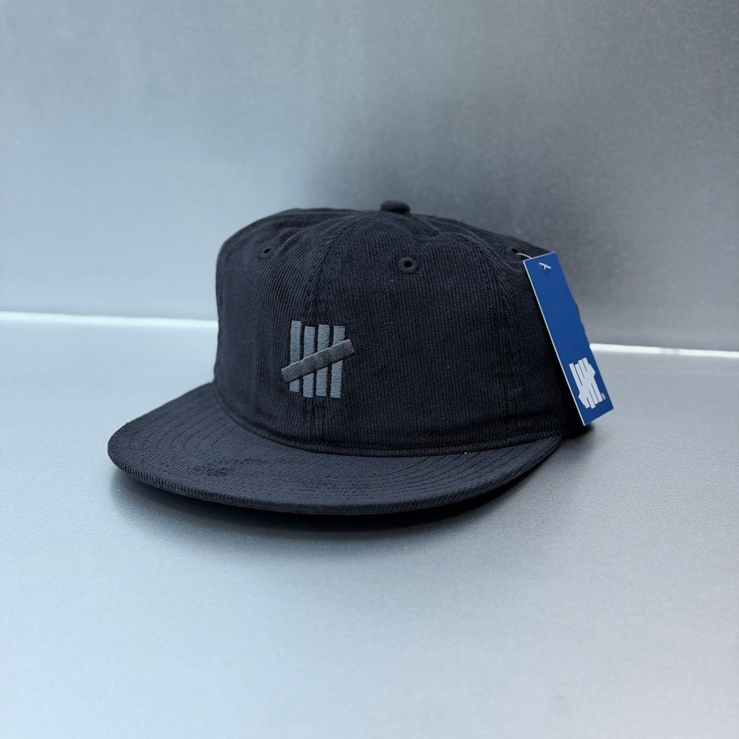Undefeated Corduroy textured flat-brim cap