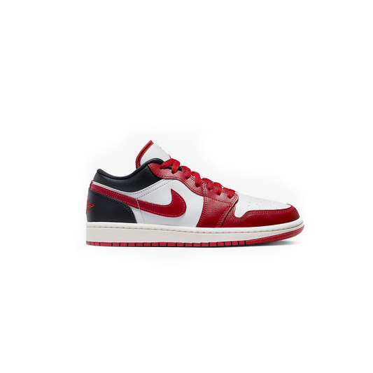 Original Air Jordan 1 low 'Chicago Bulls' in Bangladesh